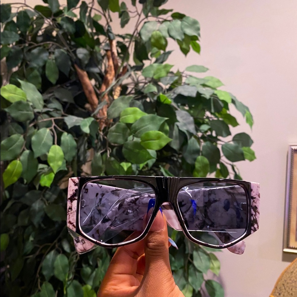 Out W/ The Girls | Top Tier Shades